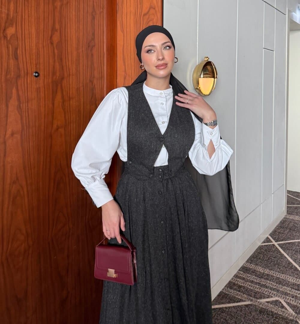Ensemble jupe-salopette longue avec chemise intégrée